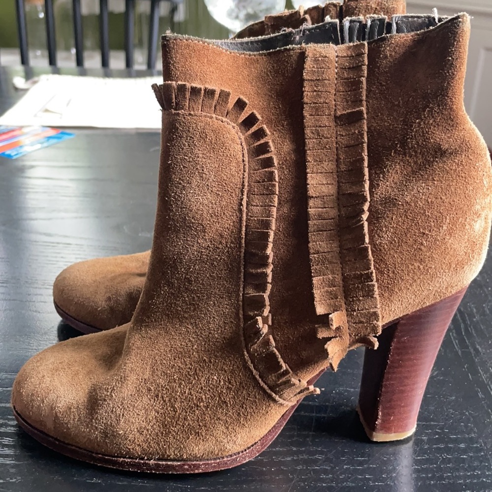 Tila March suede ankle booties // size 37